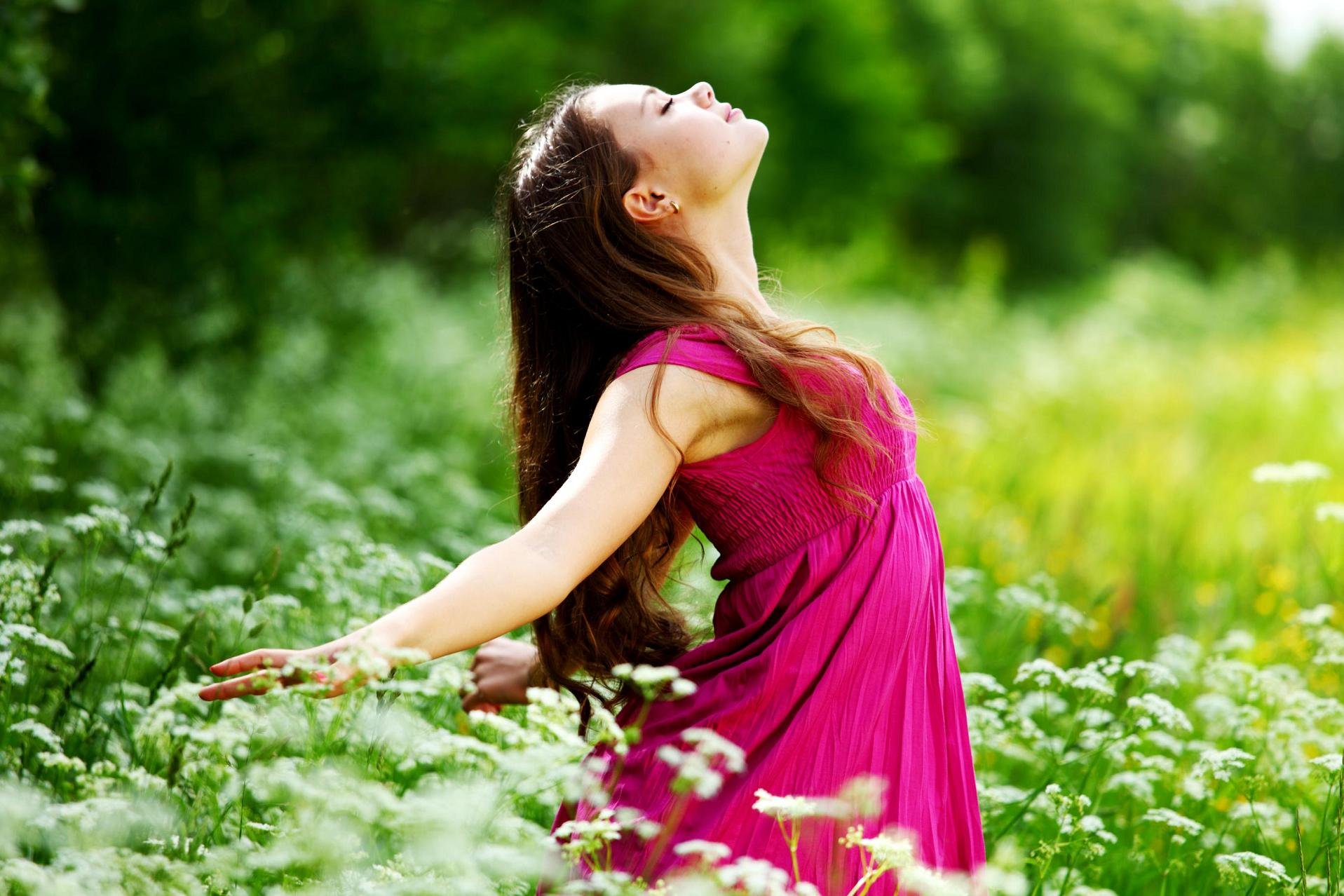 Woman feels natural v2